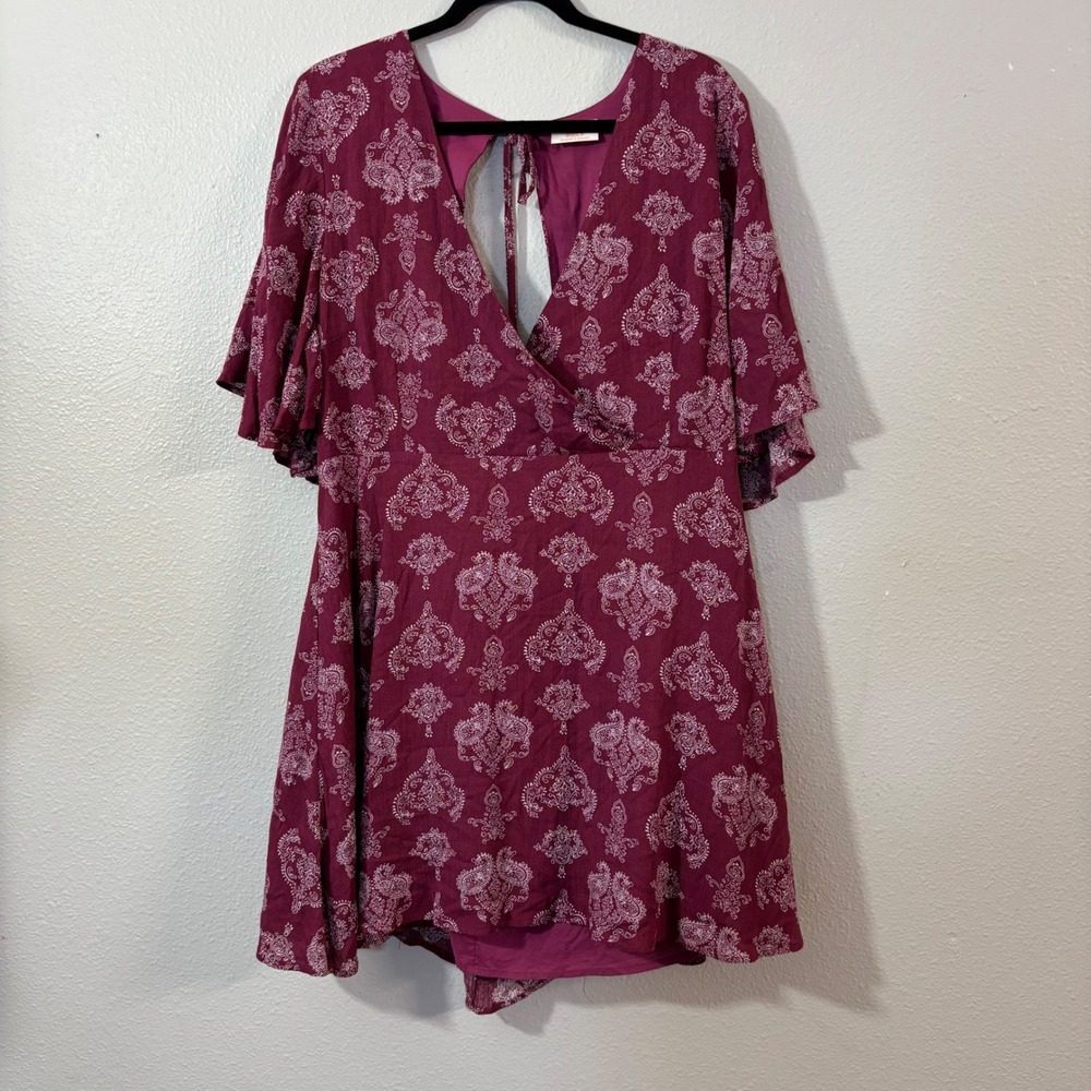 Showpo Burgundy Paisley Open Back Mini Dress Women's s 14 Short Sleeve